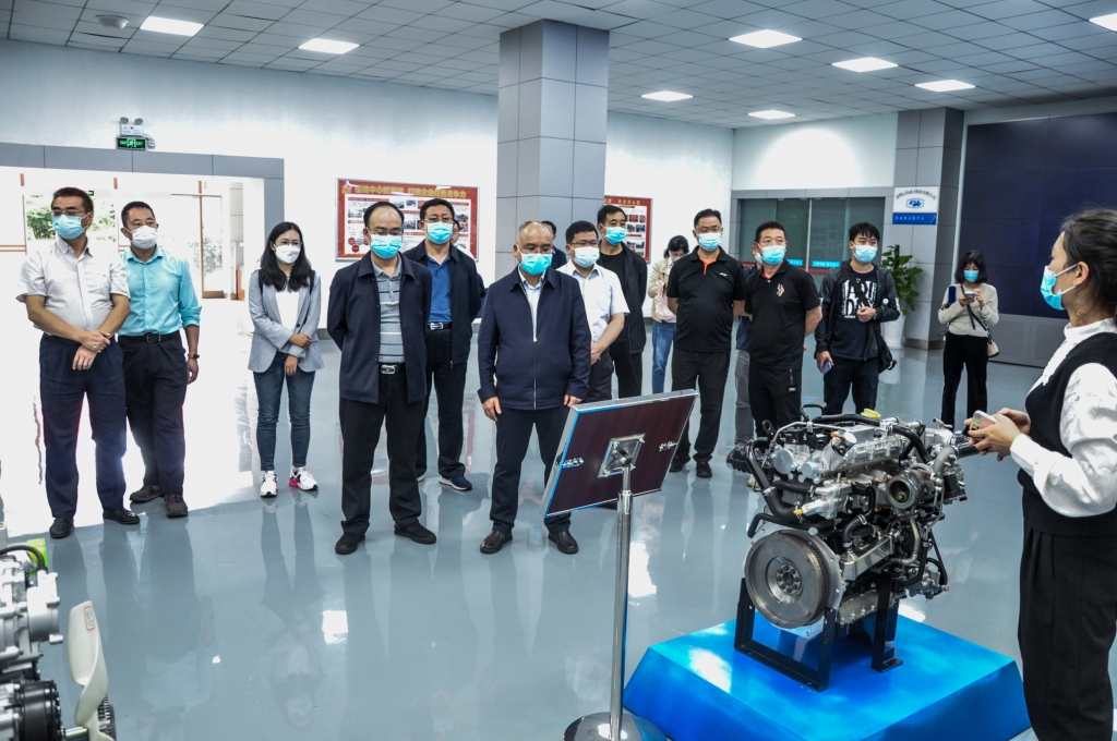 昆明市人大常委会有关辅导到人生就是博官网动力发展调研